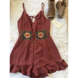 Dusty Mauve Floral Romper Detailed 🌼